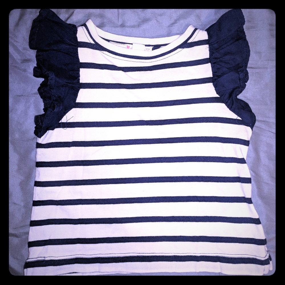 Flutter sleeve top